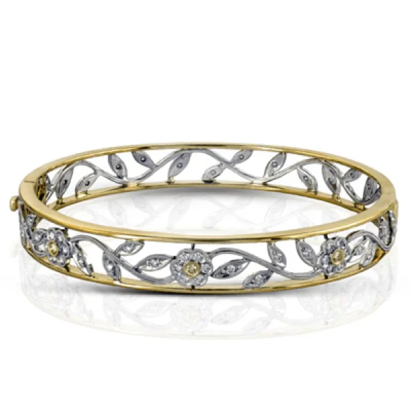 Simon G. 18k Gold Trellis Bangle with Diamonds