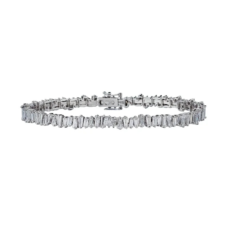 PICKET BAGUETTE DIAMOND BANGLE