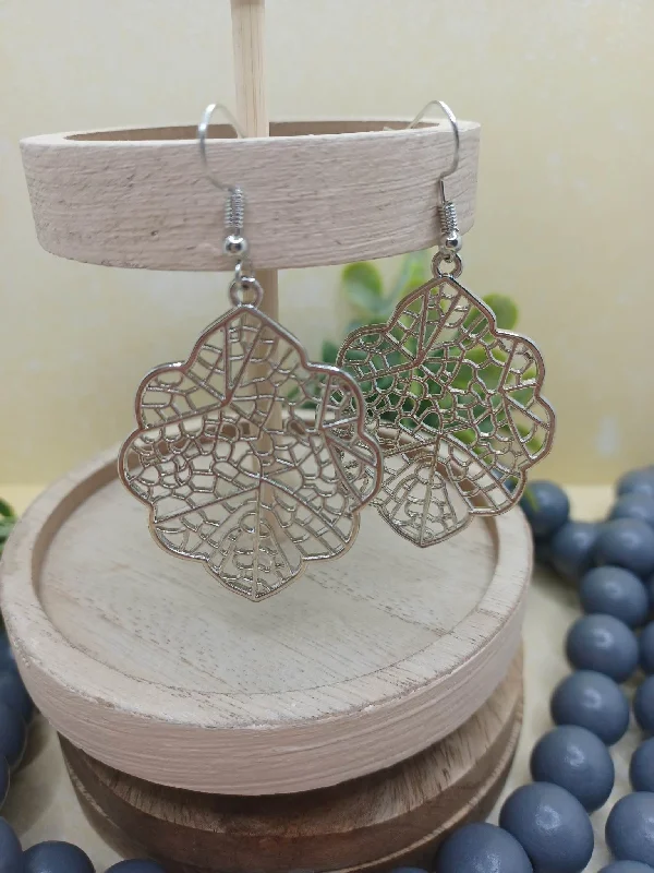 Silver Cutout Leaf Style Earrings