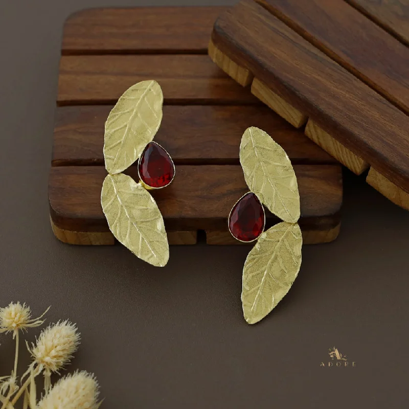 Izza Golden Leafy Glossy Stone Earring