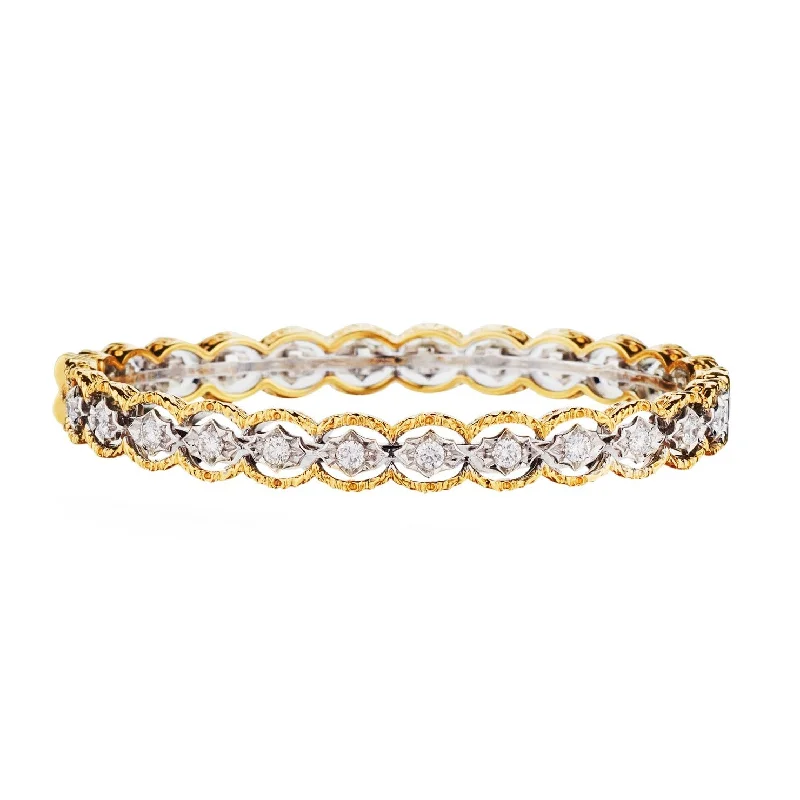 TEXTURED DIAMOND BANGLE