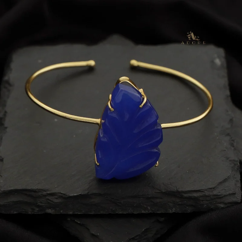 Golden Carved Leafy Glossy Bangle