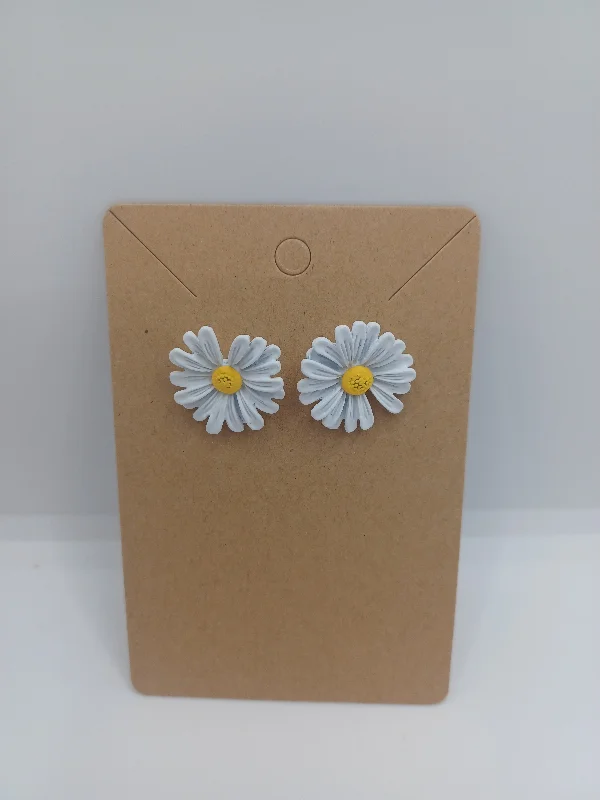 Daisy Post Back Earrings