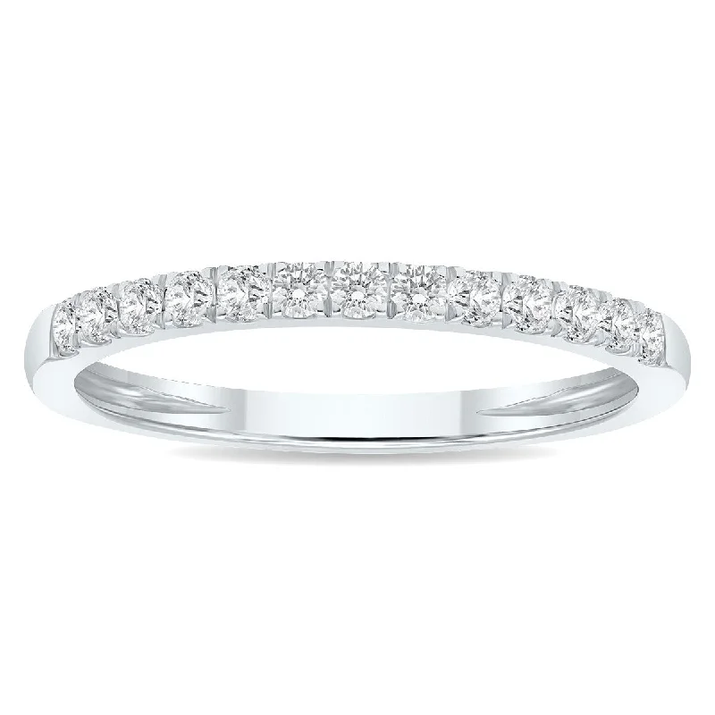 1/4 Carat TW 2MM Round Diamond Wedding Band in 10K White Gold